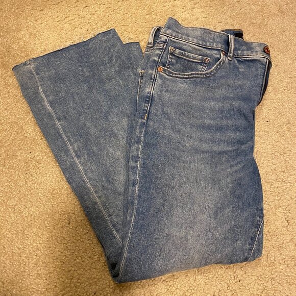 Express High Waisted Light Wash Raw Hem Cropped Flare Jeans - Picture 3 of 5